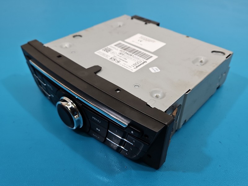 Radio fabryczne Peugeot 301 98134281ZD radioodtwarzacz