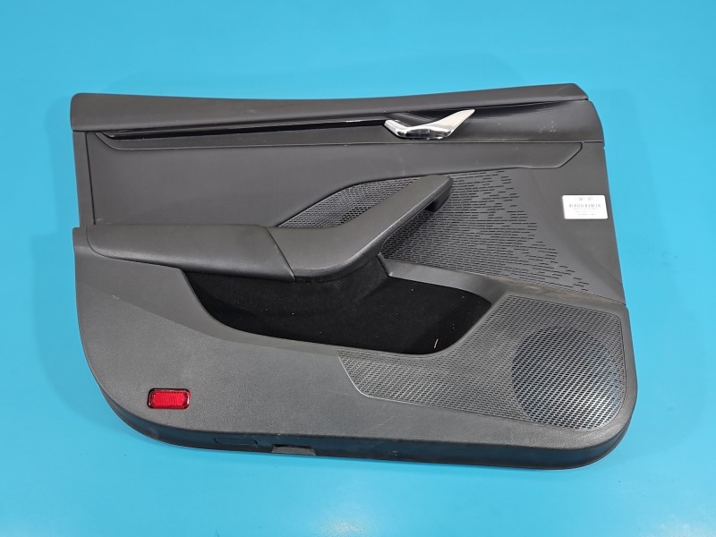 Tapicerka drzwi przód lewa boczek kierowcy Skoda Octavia IV