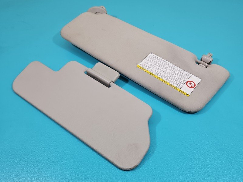 Przesłonka prawa Toyota Land Cruiser J200 07- DASZEK osłona przeciwsłoneczna Przesłonka prawa Toyota Land Cruiser J200 07- DASZEK osłona przeciwsłoneczna