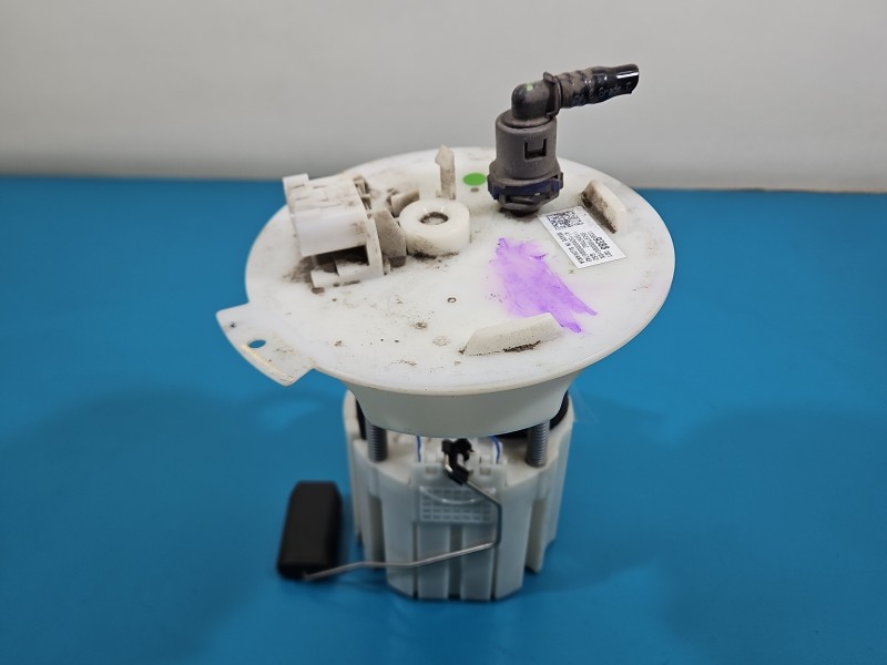 pompka Pompa paliwa Opel Astra V K 1.4 T (B14XFL) 13599388 Producent części: OPEL, 4pin