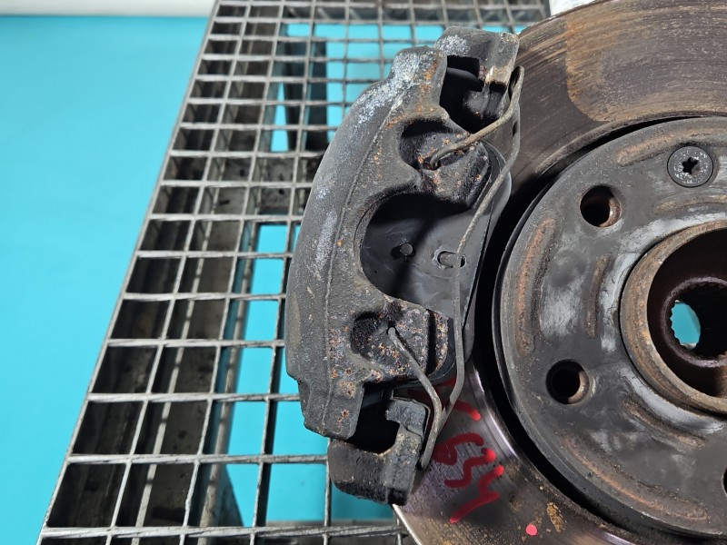 Zacisk przód lewy Renault Express 1.5 dci