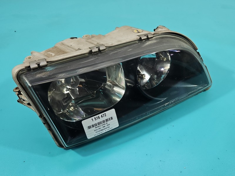 Reflektor prawy lampa przód Volvo V40 S40 I EUROPA
