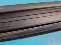 Uszczelka drzwi przód lewa Skoda Superb III 3V0837431