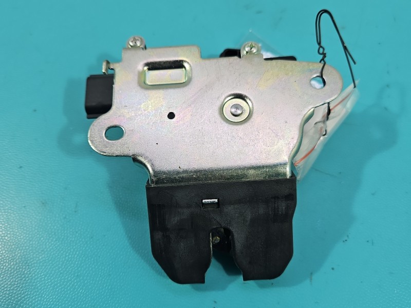 Zamek klapy tył 905033138R Renault Megane IV sedan 4pin