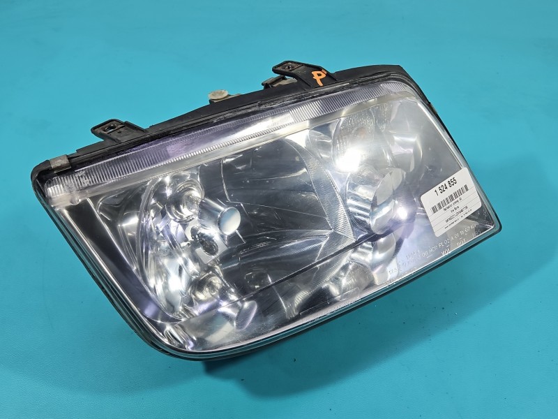 Reflektor prawy lampa przód Vw Bora EUROPA