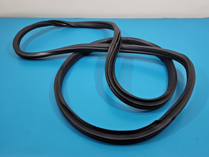 Uszczelka drzwi tył prawa BMW X6 E71