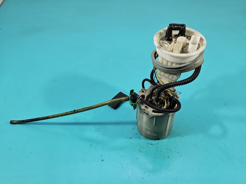 pompka Pompa paliwa Audi A4 B6 1.9 tdi 8E0919050D Producent części: Audi