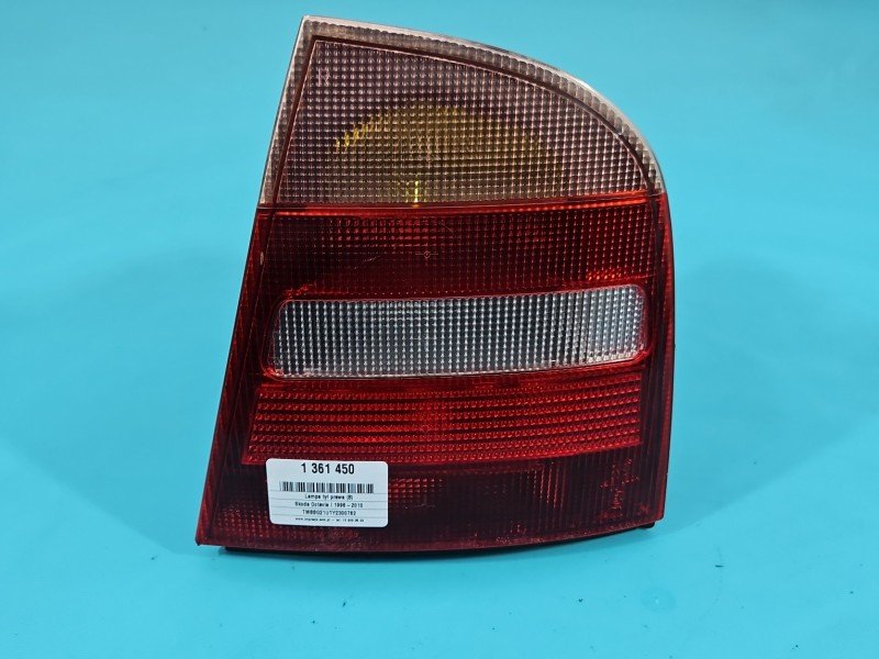 Lampa tył prawa Skoda Octavia I HB