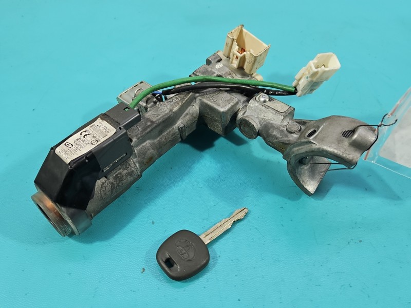 Stacyjka KLUCZYK WKŁADKA Toyota Land Cruiser 120 J120 45020-60-15