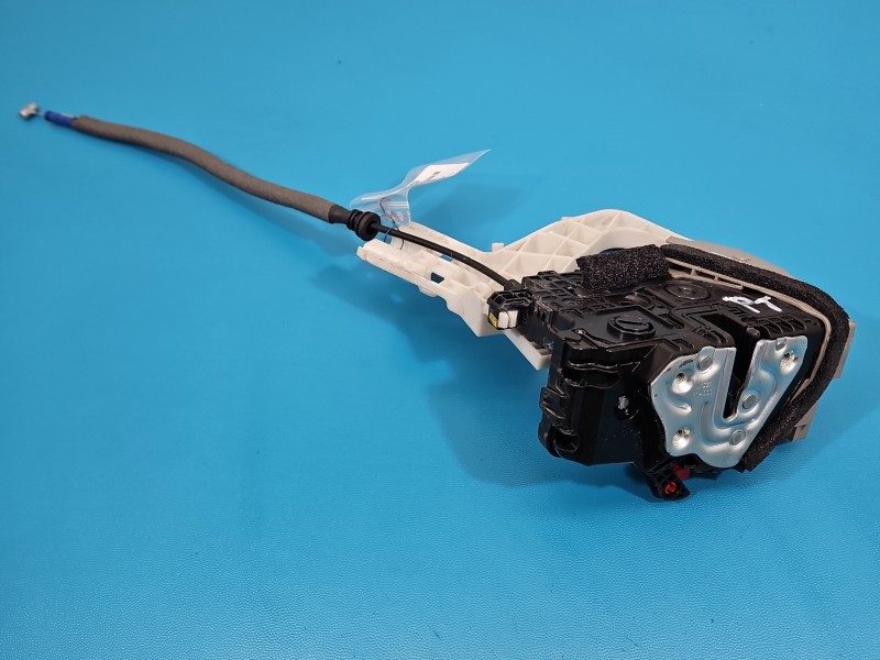 Zamek tył prawy 81420-J7000 Kia Ceed III 18-21 Producent części: KIA, 5pin