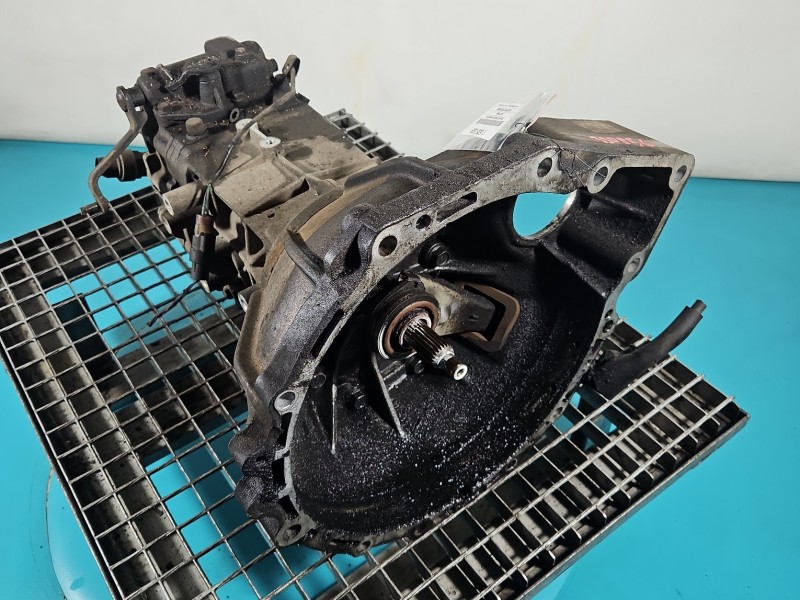 Skrzynia biegów Kia Pregio 2.7d