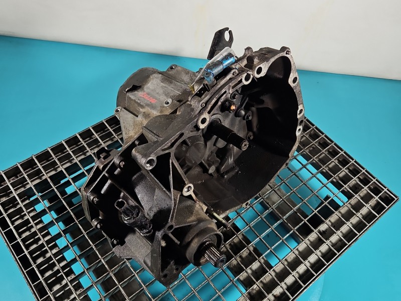 Skrzynia biegów Renault Thalia I 1.2 16V