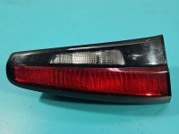 Lampa tył lewa Producent części: FIAT, KLAPY / KOMBI - HATCHBACK / Z LISTWĄ ŻARÓWKOWĄ Fiat Tipo II 15- HB