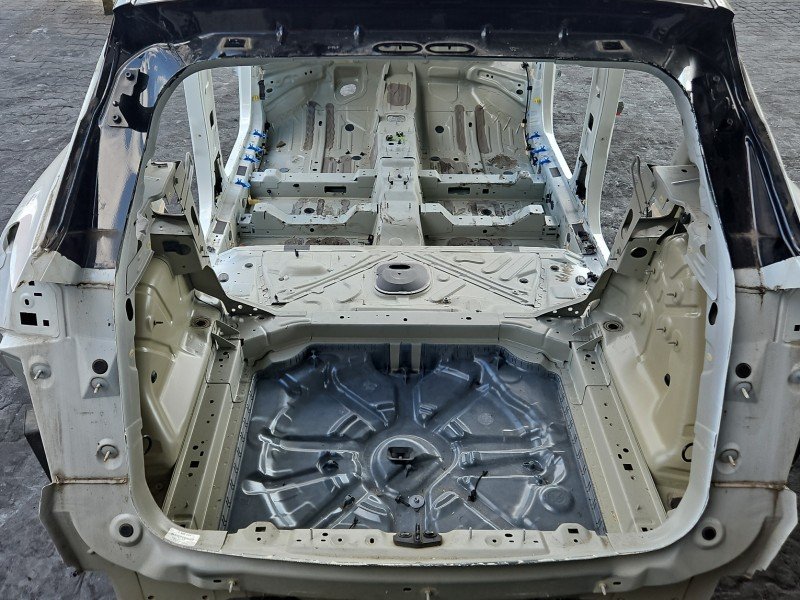 Pas tylny podłoga bagażnika Peugeot 3008 II wanna HB ćwiartka