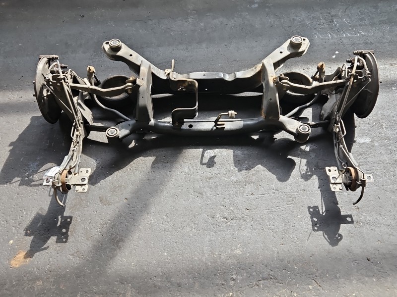 Tylna belka oś tył Ford Mondeo Mk4 2.0 tdci