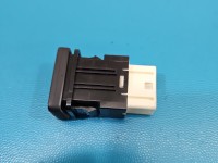 Przełącznik asystent pasa Mitsubishi Eclipse Cross 8610A233