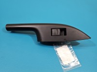 Przełącznik szyb LEXUS CT 10-22 Producent części: Lexus, prawy tył EU