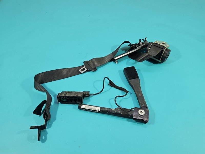 Pas bezpieczeństwa przód prawy pasażera Opel Corsa D 13290233