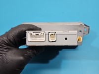 Wyświetlacz Toyota Avensis II T25 86110-05020 monitor