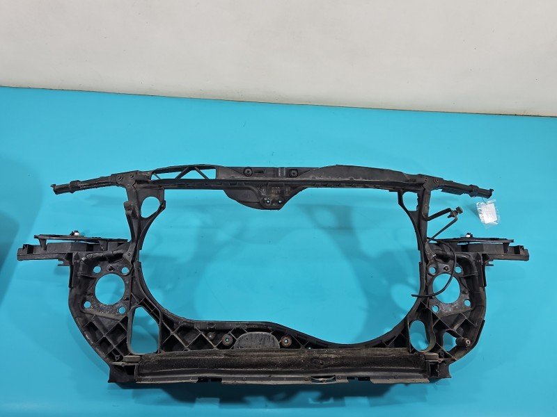 WZMOCNIENIE CZOŁOWE Pas przedni Audi A4 B6 8E0805500