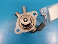 pompka Pompa paliwa Benzyna, WYSOKIEGO CIŚNIENIA Skoda Octavia III 1.5 TSI 05E127027