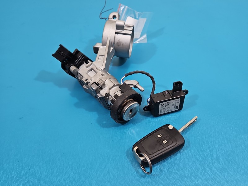 Stacyjka KLUCZYK WKŁADKA Opel Astra IV J 13502301