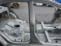 Próg prawy SŁUPEK ŚRODKOWY B Toyota Corolla E16 E18 13- sedan 4d 1f7