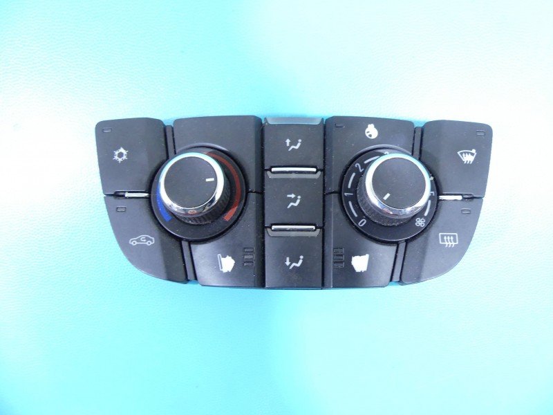 Konsola panel nawiewu Opel Meriva B 10-17 13346097