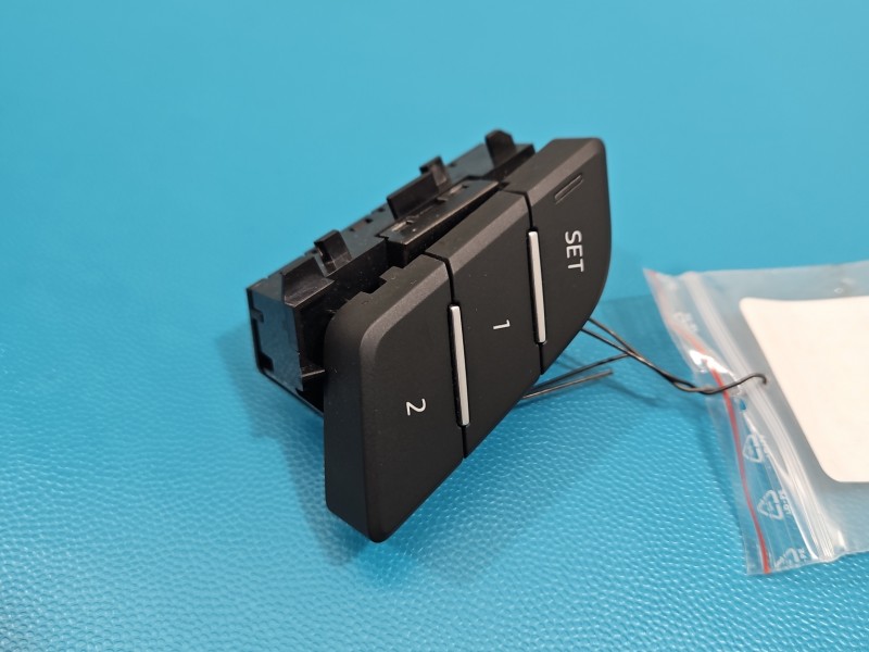 Przełącznik Producent części: Audi, fotela przód lewy Audi A4 B9 8W0959769