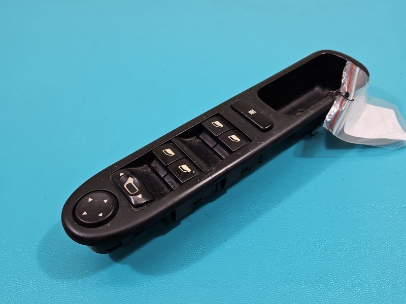 Przełącznik szyb Peugeot 307 53269704, 96531124XT Peugeot, Europejska, 4x szyba + lusterek, Wytarty panel EU