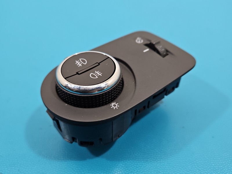 Przełącznik włącznik świateł Opel Grandland 39050760