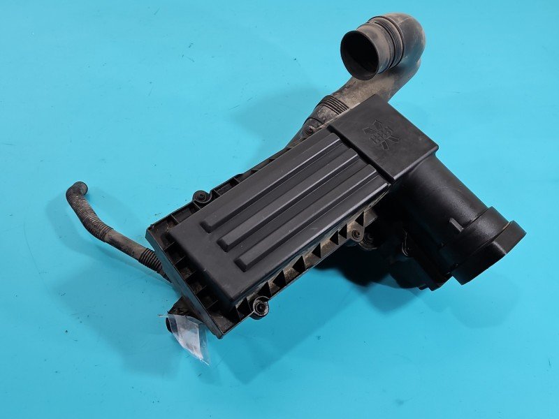 Obudowa filtra powietrza Vw Passat B7 1K0129607AG 2.0 TSI