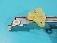 Podnośnik przód prawy Renault Captur I 128001471-B 5d HB