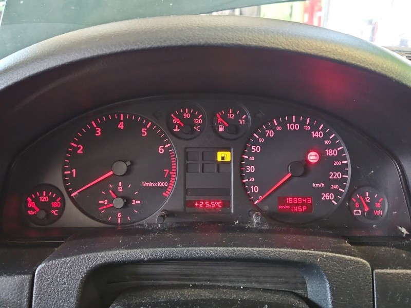Licznik Audi A6 C5 1.8 20V 4B0919860F EUROPA