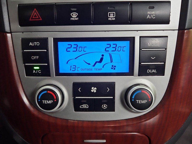 Konsola panel nawiewu Hyundai Santa Fe II 06-12 97250-2BXXX Konsola panel nawiewu Hyundai Santa Fe II 06-12 97250-2BXXX