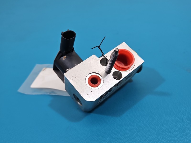 Zawór nagrzewnicy 7951456-01, 7951456 BMW iX3 G08 0.0 elektryczny