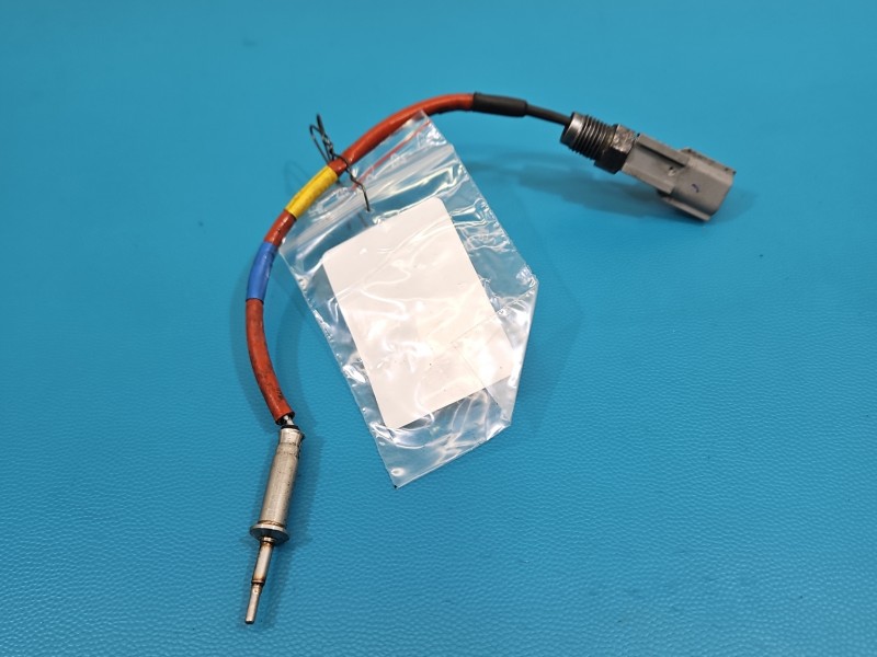 Czujnik temperatury spalin Renault Trafic III 0657R, 7823R