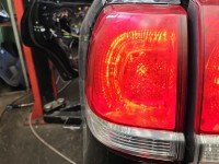 Lampa tył lewa Toyota Land Cruiser J200 07- HB