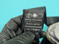 Pas bezpieczeństwa przód prawy pasażera Toyota Avensis II T25 73210-05050