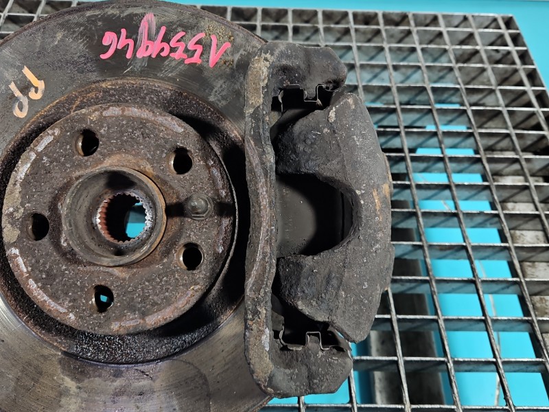 Zacisk przód prawy Citroen C8 2.2 16V