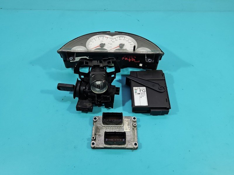 Komputer Sterownik silnika 0261208253 Opel Corsa C 1.2 16V Komputer Sterownik silnika 0261208253 Opel Corsa C 1.2 16V