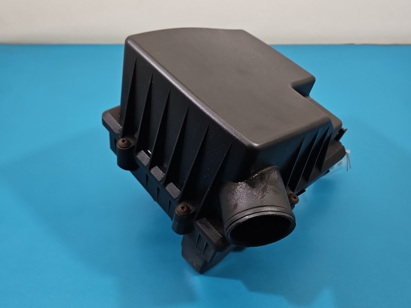 Obudowa filtra powietrza Opel Corsa D 55557185 1.0 12V