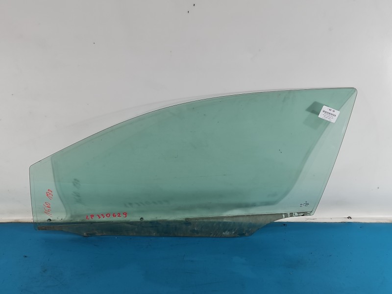 Szyba drzwi przód lewa KIEROWCY Mercedes W169 HB