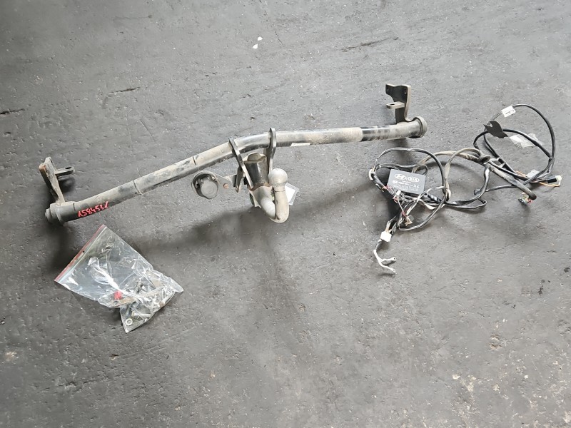 Hak holowniczy Kia Niro I 16-22