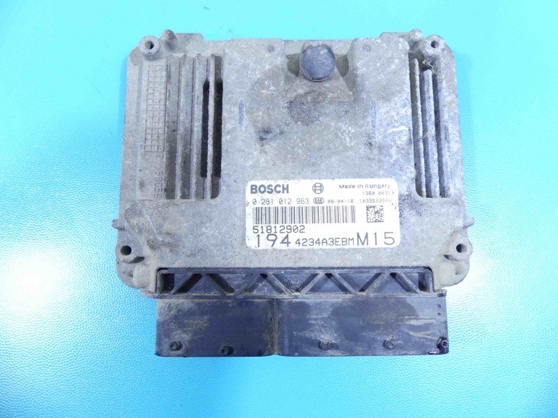 Komputer Sterownik silnika Fiat Croma II 0281012963, 51812902 1.9 jtd