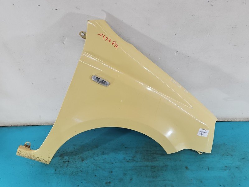 Błotnik przód prawy Fiat Panda II żółty Błotnik przód prawy Fiat Panda II żółty