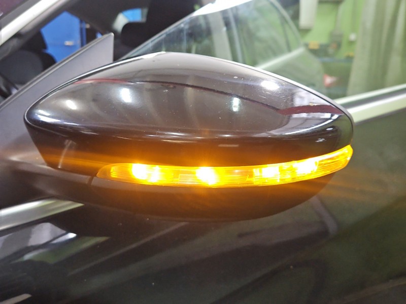 Lusterko lewe pin Vw Passat CC sedan 4d kolor LC9X europa