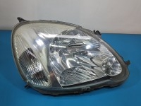 Reflektor prawy lampa przód Toyota Yaris I EUROPA