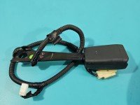 Pas bezpieczeństwa przód prawy pasażera Toyota Avensis II T25 73210-05050