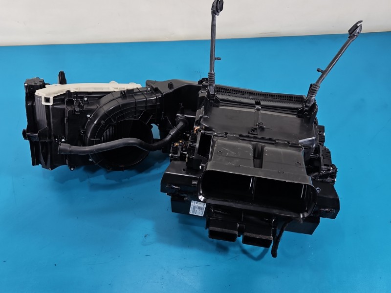 Nagrzewnica AUDI Q7 II 4M 4M1820005AA EUROPA